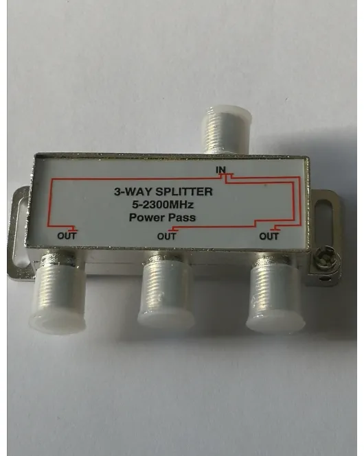 Distribuitor / Splitter TV, 3 iesiri, o intrare ( power pass )