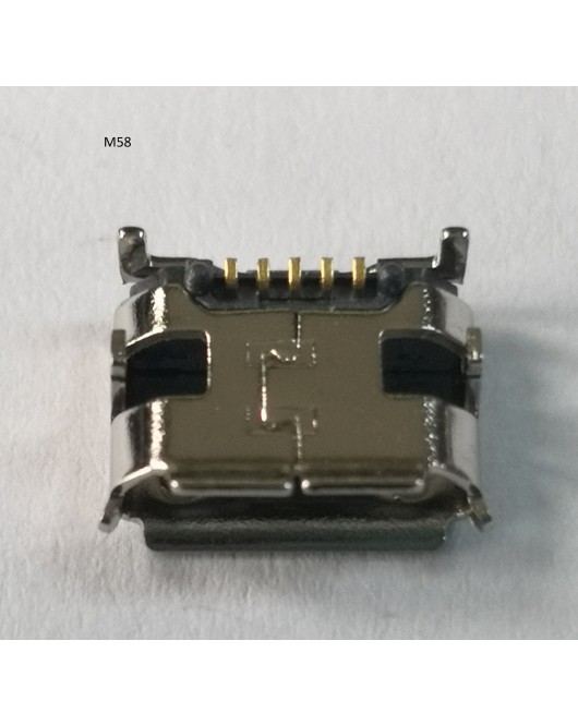 Peste 70 modele de conectori / mufe alimentare micro usb
