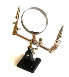 Lupa cu Clesti, Stativ pentru facilitarea lipiturilor in electronica